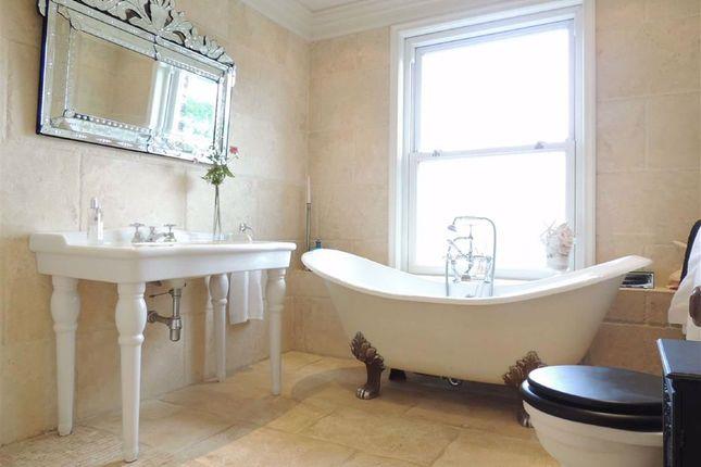 Kensington Square, Harrogate, North Yorkshire, HG2 0NW